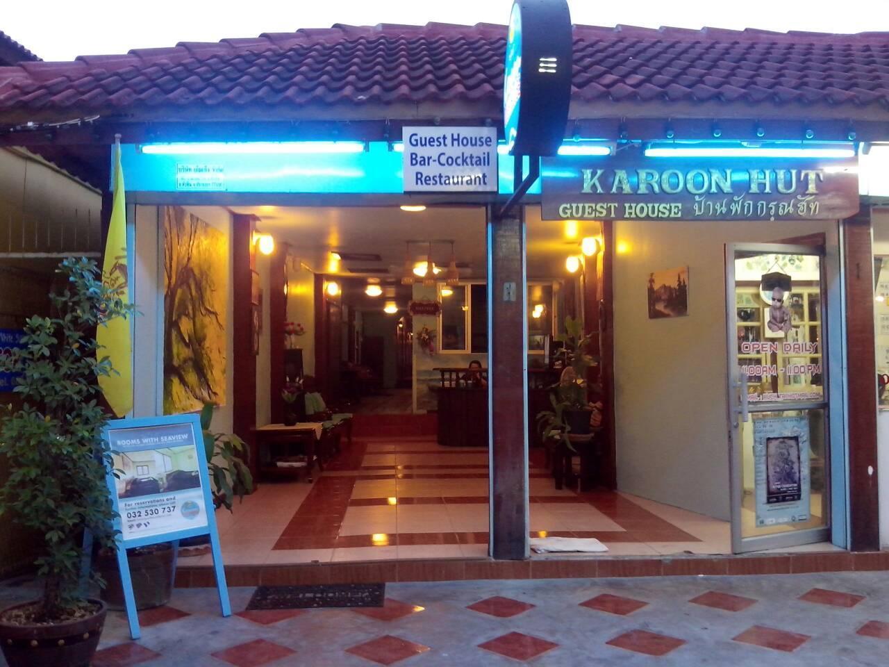 Karoon hut Hotel HHQ Buitenkant foto