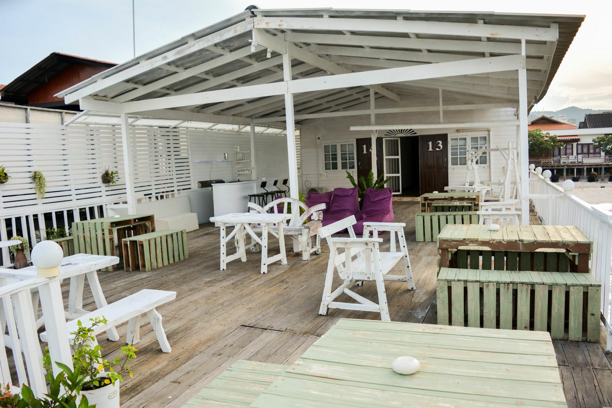 Karoon hut Hotel HHQ Buitenkant foto